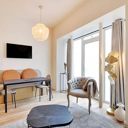 Charming 1-Bedr Parisian Apartment In Vibrant Rue D'Hauteville Экстерьер фото